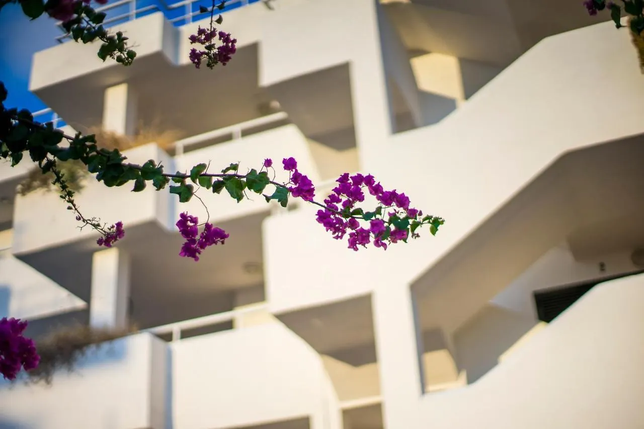 Aparthotel Camelina Suites San Antonio